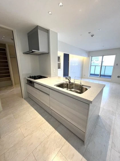 MONOLITH(モノリス)