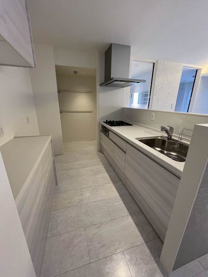 MONOLITH(モノリス)