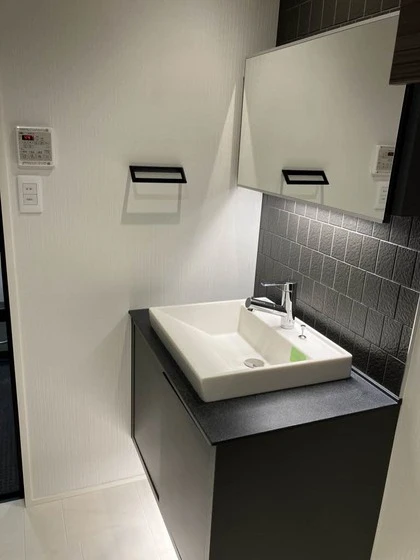 MONOLITH(モノリス)