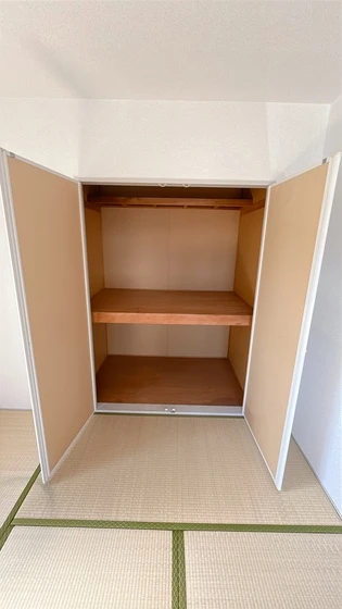 ドミール津高 A