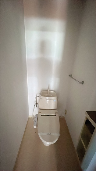 ドミール津高 A