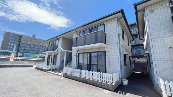 ドミール津高 A