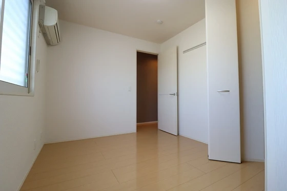 メゾン エミグラント A棟