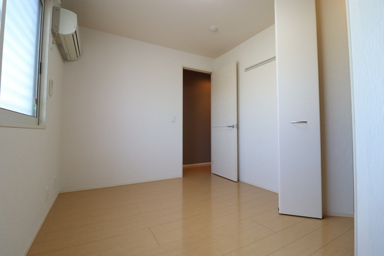 メゾン エミグラント A棟