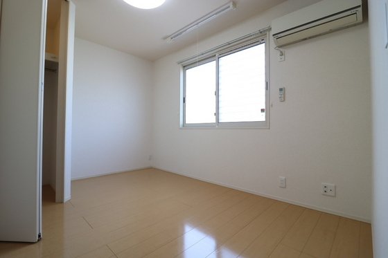 メゾン エミグラント A棟