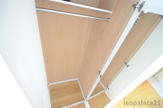 レオパレスルミエール