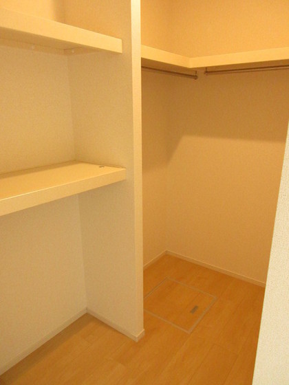 フレスクーラ B