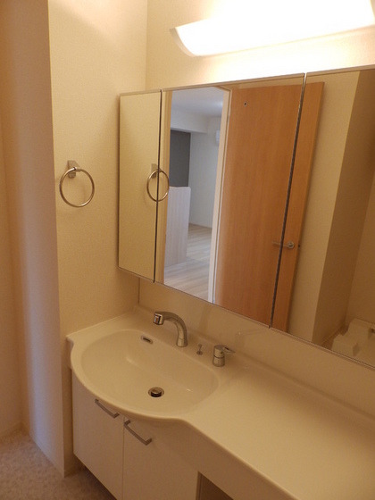 セジュール西条 B棟