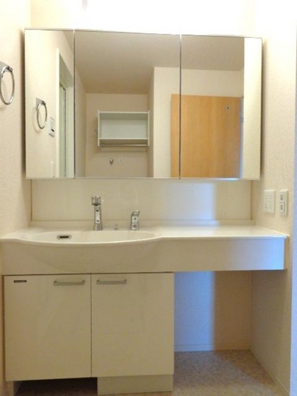 セジュール西条 B棟