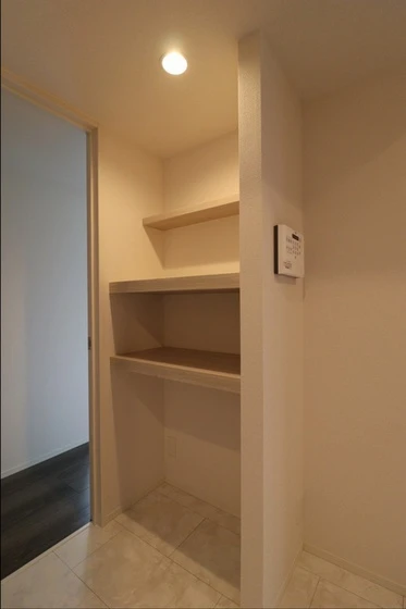 ホワイエ西川原