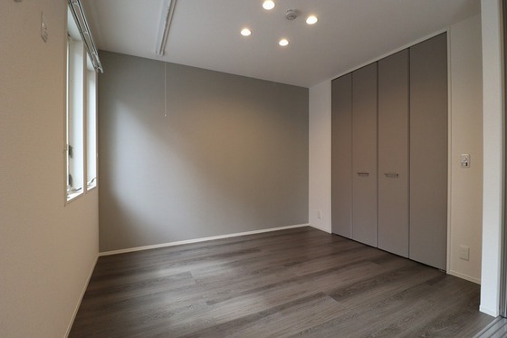 ホワイエ西川原