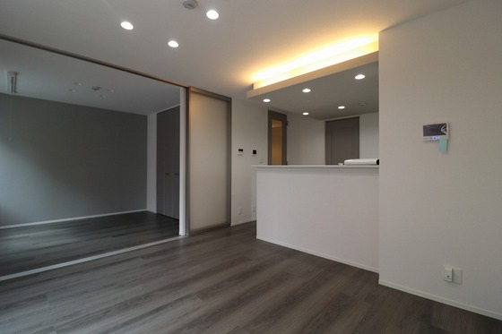 ホワイエ西川原