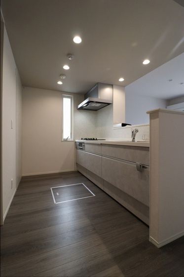 ホワイエ西川原