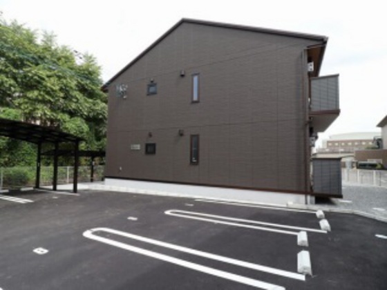 ホワイエ西川原