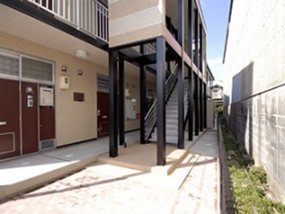 レオパレスフォンターナ