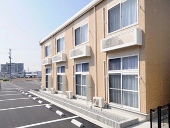 レオパレスジェイ新福