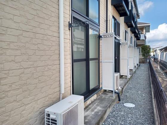 レオパレステラ