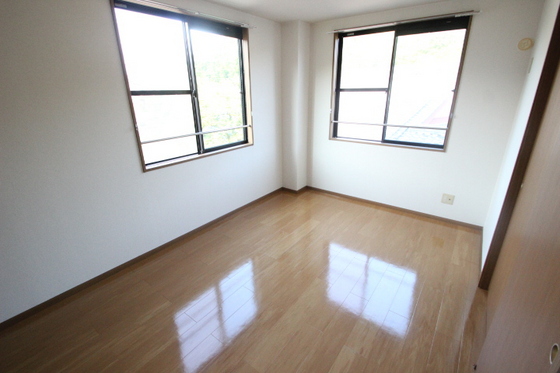 メゾンアヴニ-ル