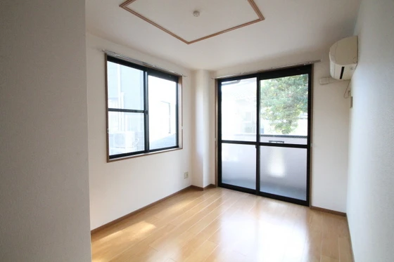 メゾンアヴニ-ル