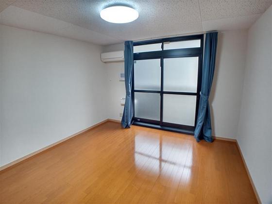 レオパレスフォレスト中井