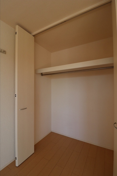 スプリング フィールド B棟