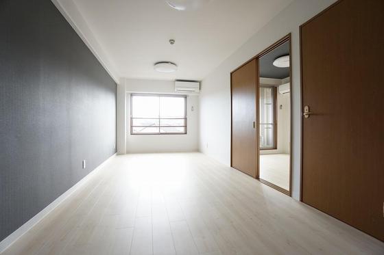 コンチネンタル・インB