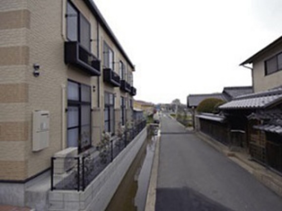 レオパレスリバーサイド竹田