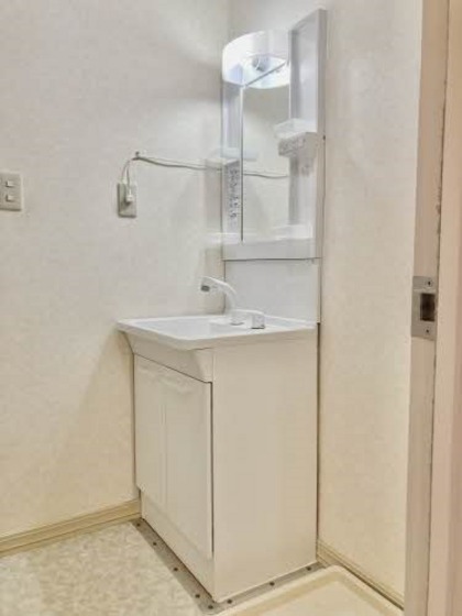 オークス 参番館