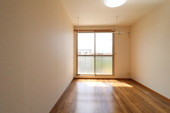 リースランド西市 C棟