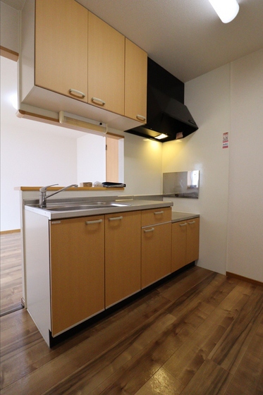 リースランド西市 C棟