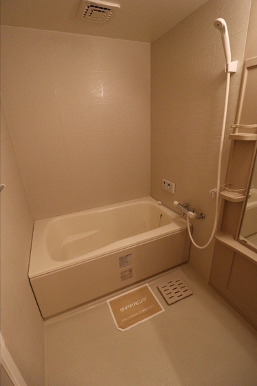 リースランド西市 C棟