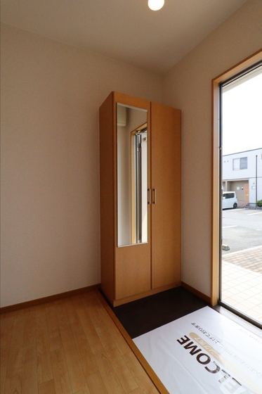 リースランド西市 C棟