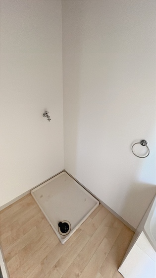 アベニュー B棟