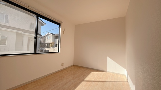 アベニュー B棟