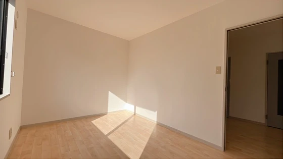 アベニュー B棟