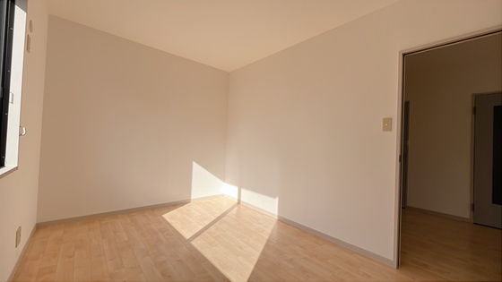 アベニュー B棟