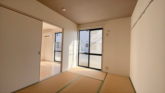 アベニュー B棟