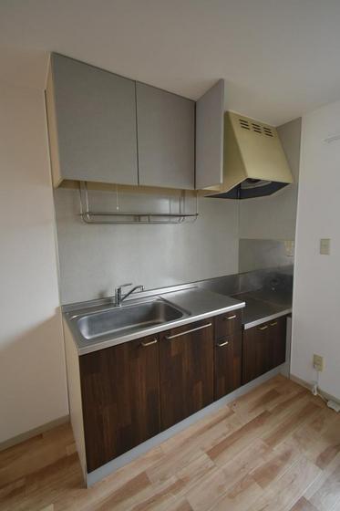 アベニュー B棟