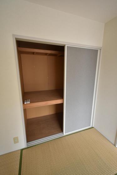 アベニュー B棟