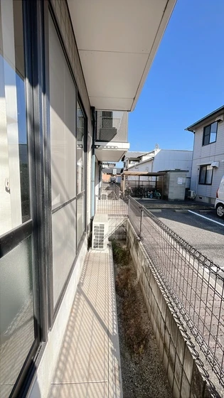 アベニュー B棟