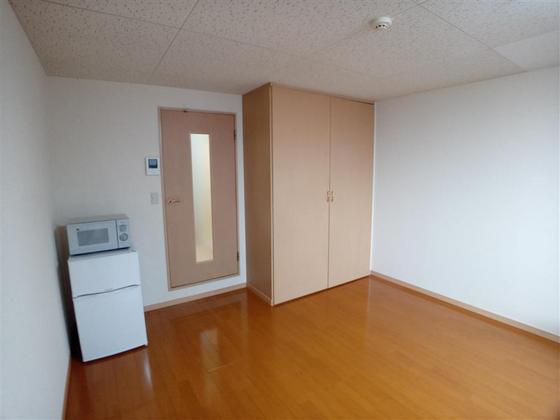 レオパレスグランドール早島