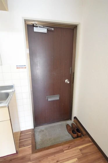 ホワイトメゾン津島C