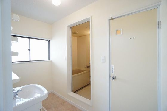 シャトルタカノ