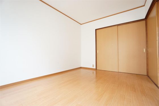 シャトルタカノ