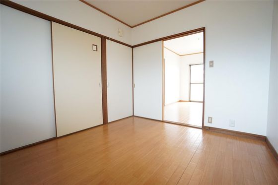 シャトルタカノ