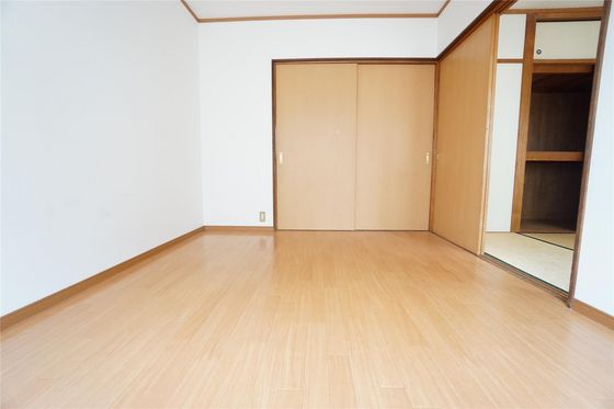 シャトルタカノ