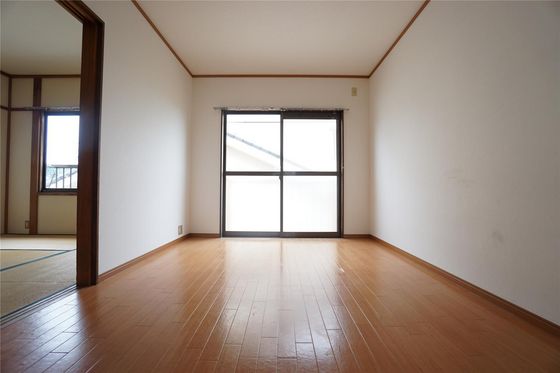 シャトルタカノ