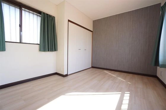 メゾンプラスワン