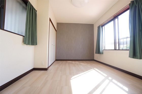 メゾンプラスワン