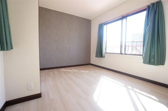 メゾンプラスワン